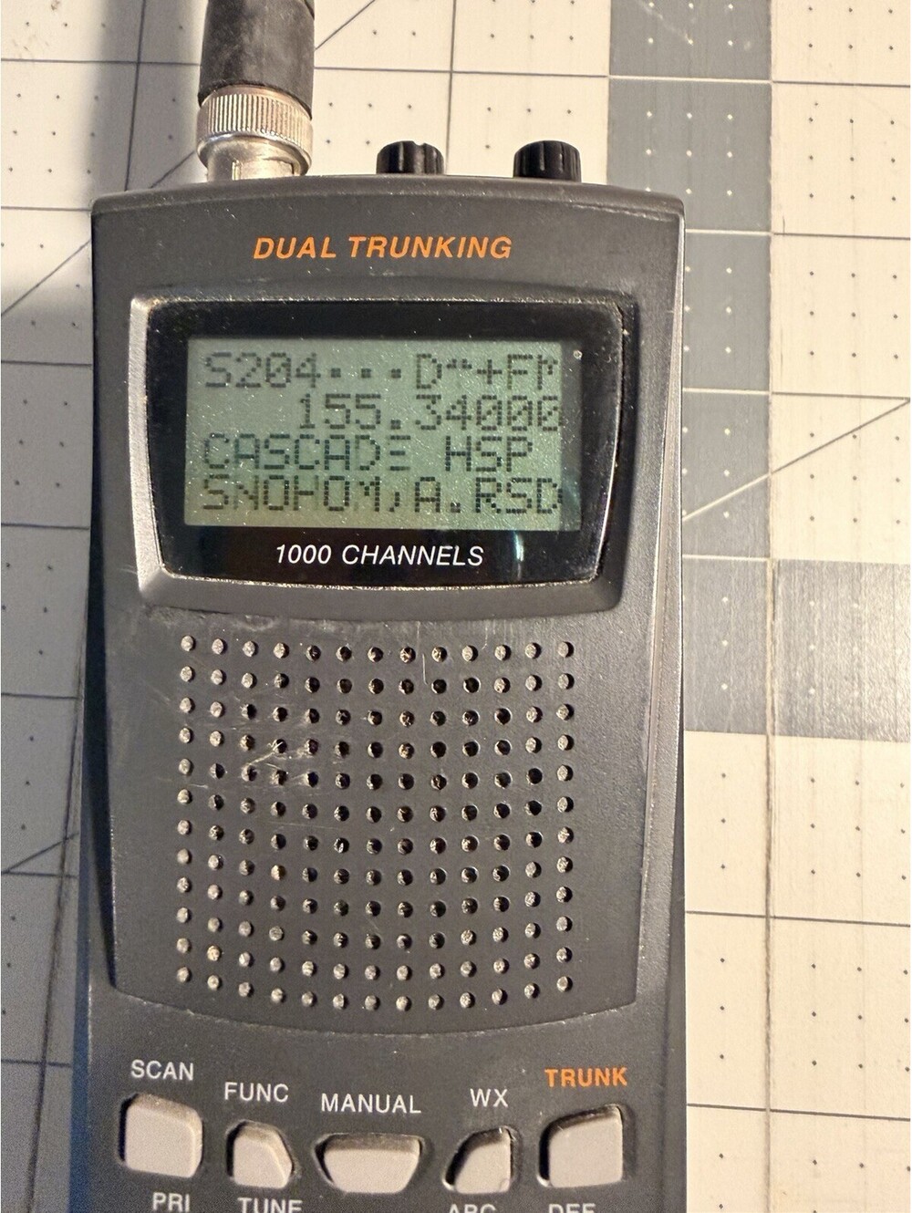 RadioShack Model 20-525 PRO-95 Dual Handheld Scanner